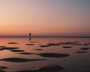 Preview wallpaper silhouette, beach, twilight, dark, water, shore