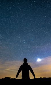 Preview wallpaper silhouette, dark, alone, starry sky, night