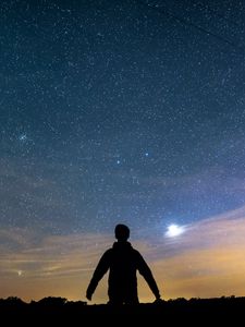 Preview wallpaper silhouette, dark, alone, starry sky, night