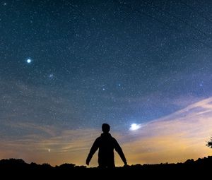 Preview wallpaper silhouette, dark, alone, starry sky, night
