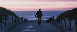 Preview wallpaper silhouette, dark, dusk, path, coast