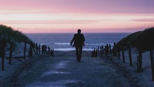 Preview wallpaper silhouette, dark, dusk, path, coast