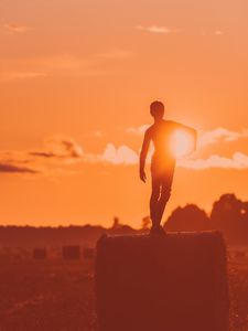 Preview wallpaper silhouette, dark, sunset, sun, bright