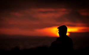 Preview wallpaper silhouette, dark, sunset, twilight, loneliness