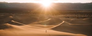 Preview wallpaper silhouette, desert, dunes, sand, rays