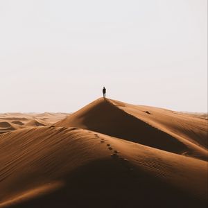 Preview wallpaper silhouette, desert, sand