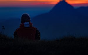 Preview wallpaper silhouette, evening, loneliness, nature, horizon, blur