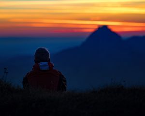 Preview wallpaper silhouette, evening, loneliness, nature, horizon, blur