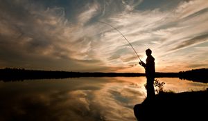 Preview wallpaper silhouette, fisherman, fishing rod, fishing, lake, dark
