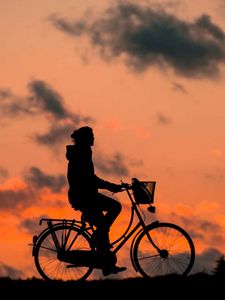 Preview wallpaper silhouette, fitness, cyclist, sky