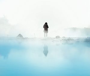 Preview wallpaper silhouette, fog, loneliness, snow, lake