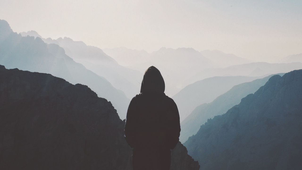 Wallpaper silhouette, hood, loneliness, mountains, fog