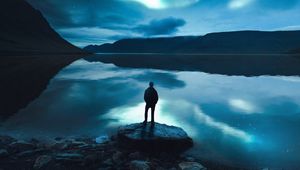Preview wallpaper silhouette, lake, night, loneliness, moon, moonlight