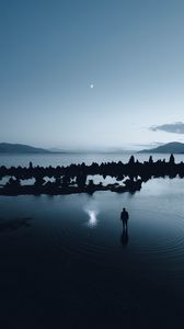 Preview wallpaper silhouette, lake, night, dark, landscape