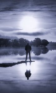 Preview wallpaper silhouette, loneliness, lake, fog