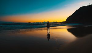 Preview wallpaper silhouette, loneliness, lonely, beach, sunset