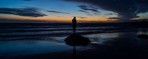 Preview wallpaper silhouette, lonely, loneliness, sunset