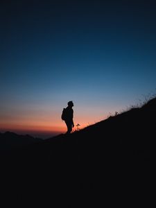 Preview wallpaper silhouette, lonely, mountain, night, travel