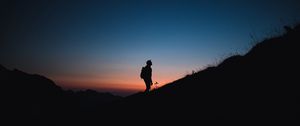 Preview wallpaper silhouette, lonely, mountain, night, travel