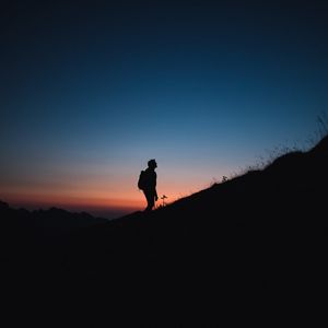 Preview wallpaper silhouette, lonely, mountain, night, travel