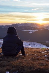 Preview wallpaper silhouette, mountains, sunset, landscape, loneliness