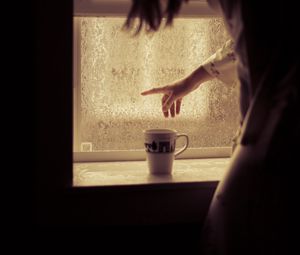 Preview wallpaper silhouette, mug, window, dark, wet