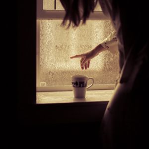 Preview wallpaper silhouette, mug, window, dark, wet