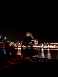 Preview wallpaper silhouette, night city, long exposure, motion, blur