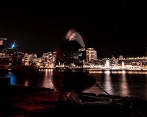 Preview wallpaper silhouette, night city, long exposure, motion, blur