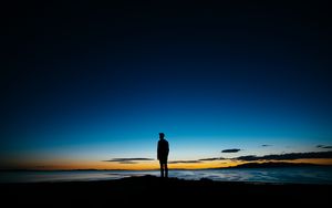 Preview wallpaper silhouette, night, horizon, coast, sky, dark