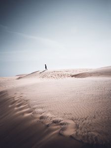 Preview wallpaper silhouette, sand, solitude