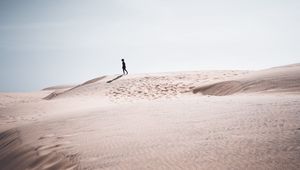 Preview wallpaper silhouette, sand, solitude
