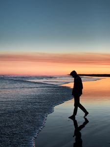 Preview wallpaper silhouette, sea, coast, loneliness, solitude