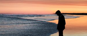 Preview wallpaper silhouette, sea, coast, loneliness, solitude