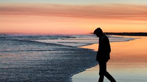 Preview wallpaper silhouette, sea, coast, loneliness, solitude