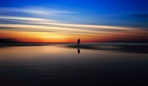 Preview wallpaper silhouette, sea, evening, horizon