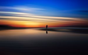 Preview wallpaper silhouette, sea, evening, horizon