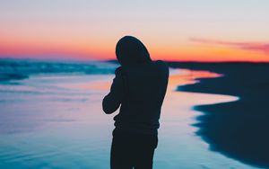 Preview wallpaper silhouette, sea, sunset, horizon, loneliness, solitude