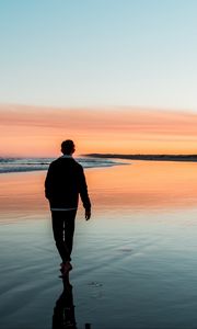 Preview wallpaper silhouette, sunset, horizon, beach