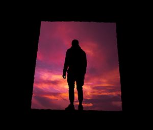 Preview wallpaper silhouette, sunset, lonely, loneliness