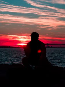 Preview wallpaper silhouette, sunset, night, sky, solitude, horizon, sea