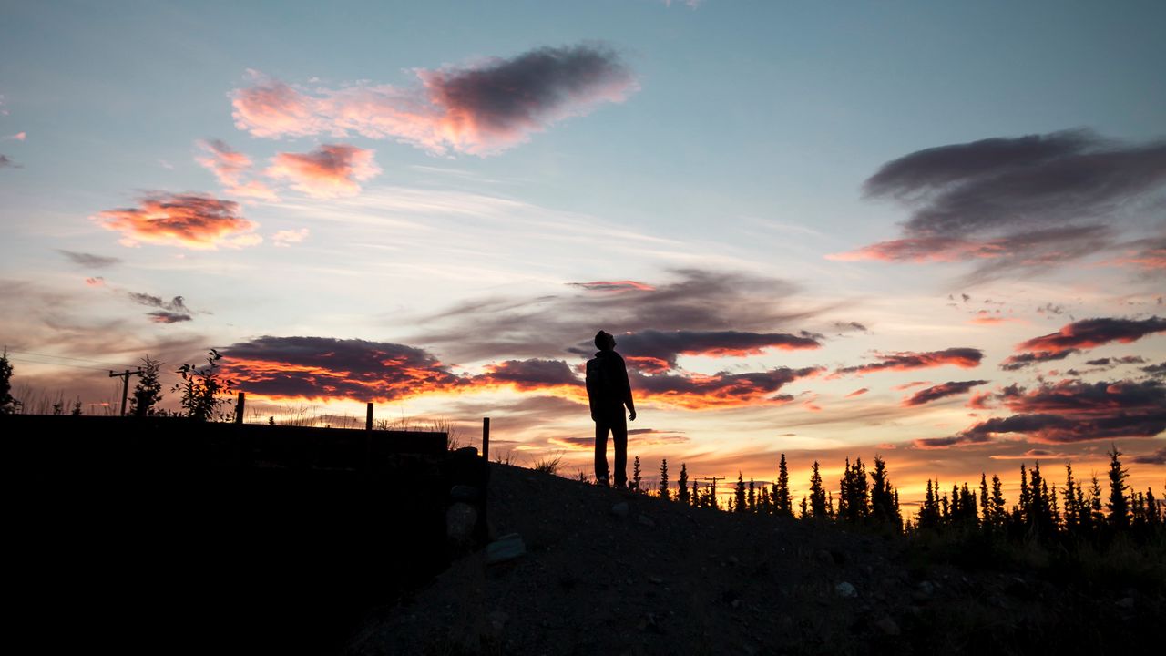 Wallpaper silhouette, sunset, solitude, clouds, hill, healy, united states