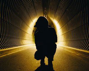 Preview wallpaper silhouette, tunnel, dark, shadow, light