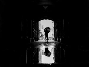 Preview wallpaper silhouette, umbrella, bw, passage, dark