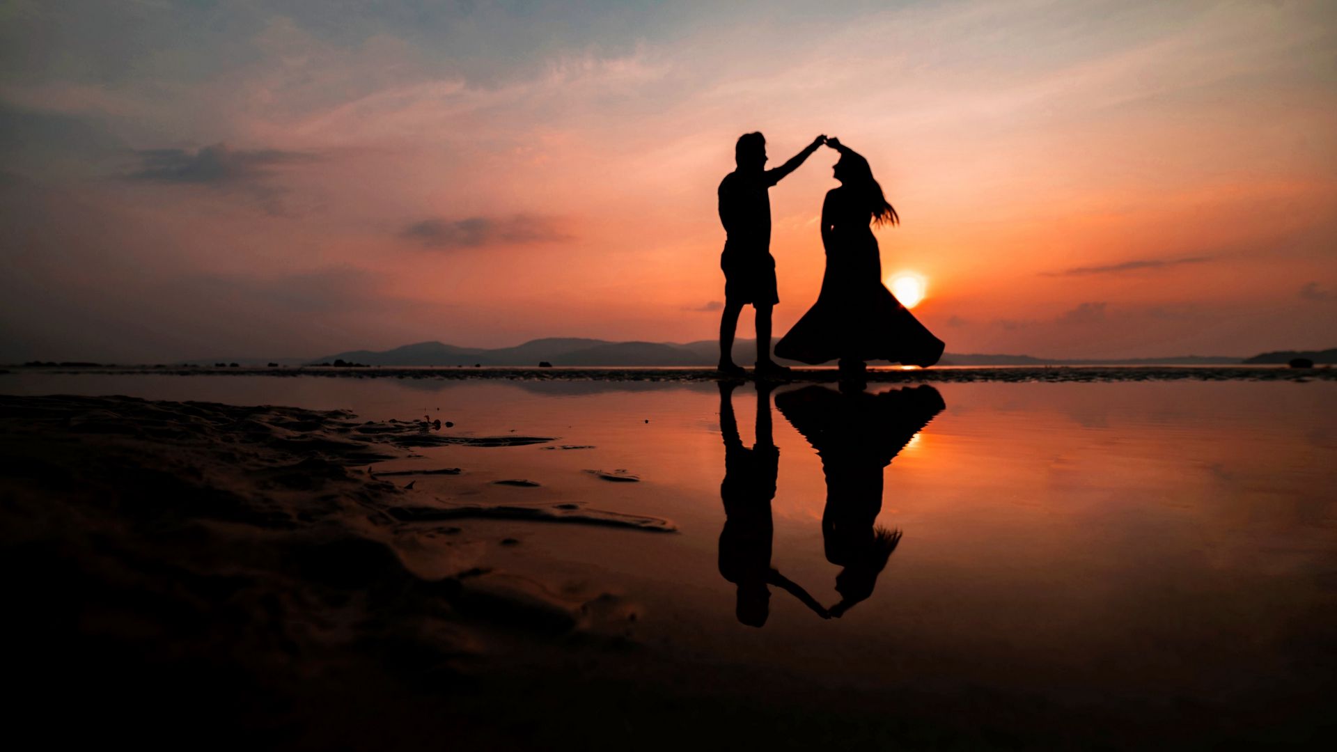 Download Wallpaper 1920x1080 Silhouettes Couple Dance Love Beach Sunset Dark Full Hd Hdtv 