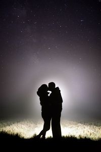 Preview wallpaper silhouettes, couple, kiss, love, romance
