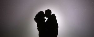 Preview wallpaper silhouettes, couple, kiss, love, romance
