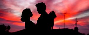 Preview wallpaper silhouettes, couple, love, romance, twilight, dark