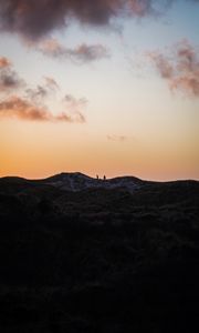 Preview wallpaper silhouettes, hill, horizon, sunset