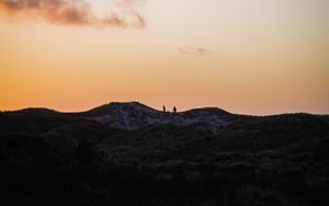 Preview wallpaper silhouettes, hill, horizon, sunset